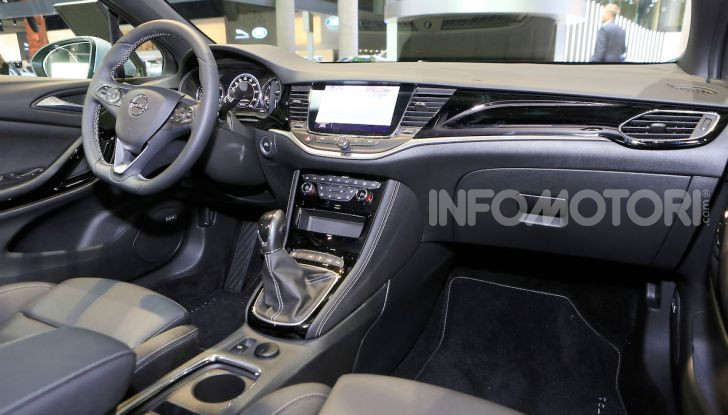 Opel Astra 2020: molto aerodinamica e tutta nuova - Foto 11 di 13
