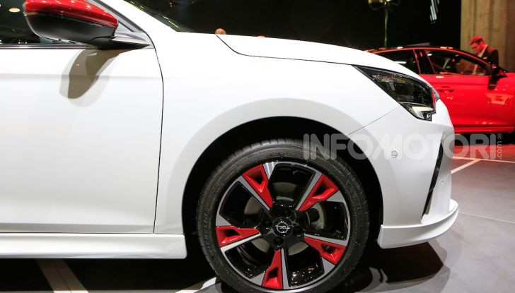 Nuova Opel Corsa 2019, motori e prezzi - Foto 2 di 12