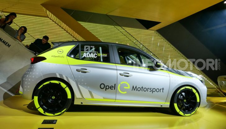 Opel Corsa-e, la prima auto da rally elettrica - Foto 11 di 17