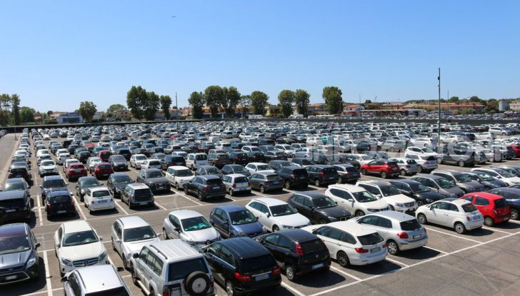 Parcheggio auto: tutti gli strumenti per ricordarsi la posizione della macchina - Foto 4 di 11