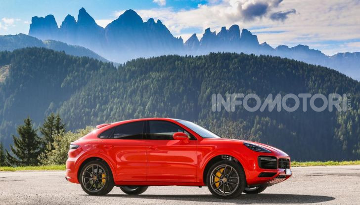 [VIDEO] Prova Porsche Cayenne Coupè 2019: il SUV sportivo ed elegante - Foto 3 di 25