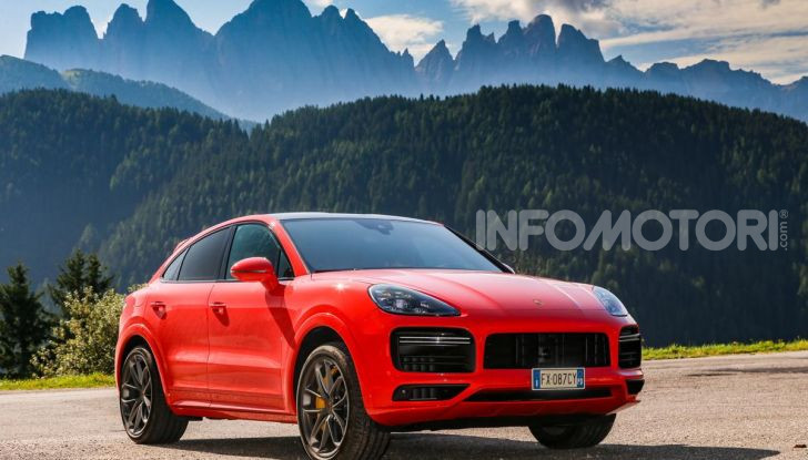 [VIDEO] Prova Porsche Cayenne Coupè 2019: il SUV sportivo ed elegante - Foto 1 di 25