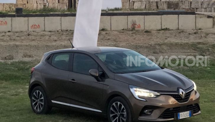 Nuova Renault Clio 2020, la prova su strada della quinta generazione - Foto 19 di 20