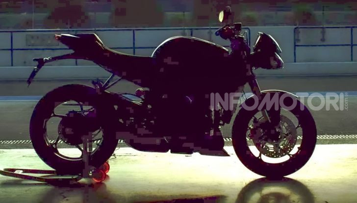 Triumph Street Triple RS 2020: più sportiva e affilata con un nuovo doppio faro - Foto 2 di 2