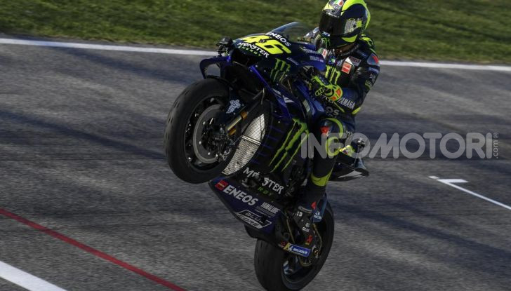 Valentino Rossi verso Misano con la sua Yamaha M1… per le strade di Tavullia! - Foto 36 di 39