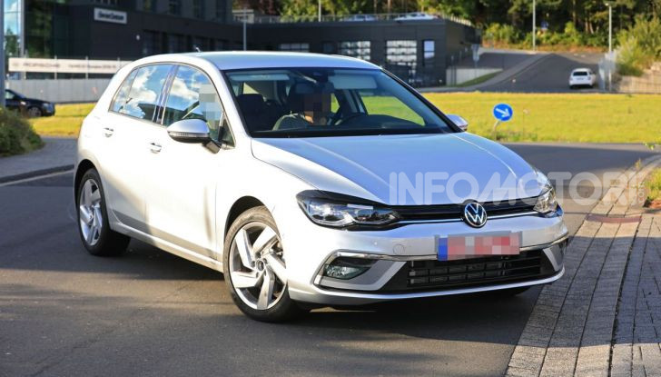 Nuova Volkswagen Golf 8 GTE: elettrica, sportiva e connessa - Foto 1 di 24