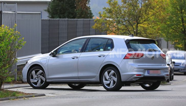 Nuova Volkswagen Golf 8 GTE: elettrica, sportiva e connessa - Foto 7 di 24