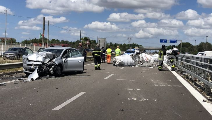 Un incidente stradale in autostrada