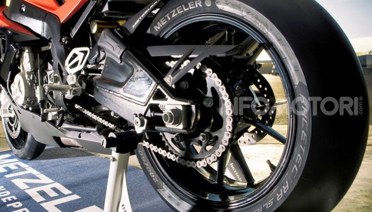 La gomma posteriore Metzeler Racetec RR