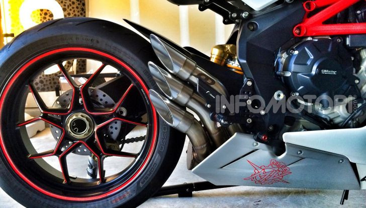 Scarico moto aftermarket: basta che sia omologato per essere in regola? - Foto 7 di 11