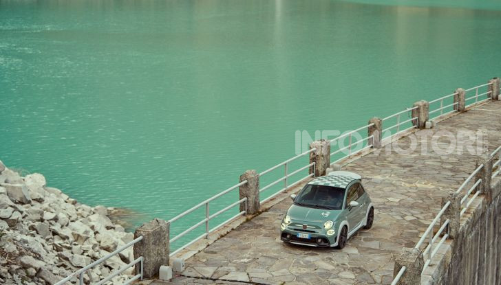 Nuova Abarth 695 70° Anniversario: prezzi da 34.600 euro - Foto 15 di 20