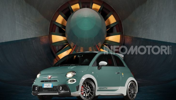 Nuova Abarth 695 70° Anniversario: prezzi da 34.600 euro - Foto 2 di 20