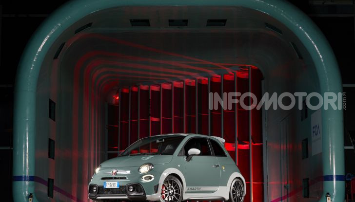 Nuova Abarth 695 70° Anniversario: prezzi da 34.600 euro - Foto 4 di 20