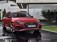 Nuova Audi RS4: comodità e carattere sportivo vanno di pari passo