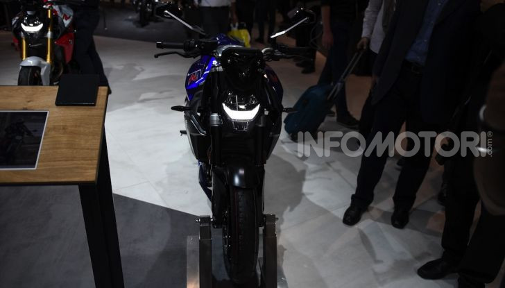BMW F 900R 2020: la naked della Casa dell’elica dinamica e adatta a tutti - Foto 8 di 39
