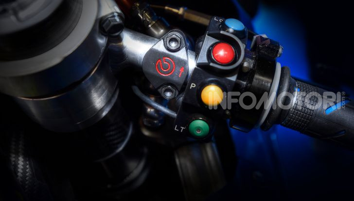 Tra dischi e pastiglie: un viaggio nel mondo dei freni nella fabbrica Racing di Brembo - Foto 11 di 36