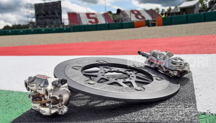 Tra dischi e pastiglie: un viaggio nel mondo dei freni nella fabbrica Racing di Brembo - Foto 15 di 36