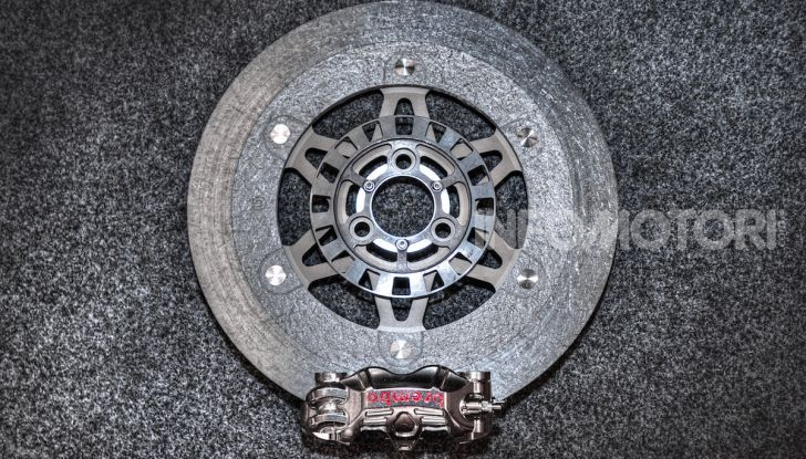 Tra dischi e pastiglie: un viaggio nel mondo dei freni nella fabbrica Racing di Brembo - Foto 21 di 36