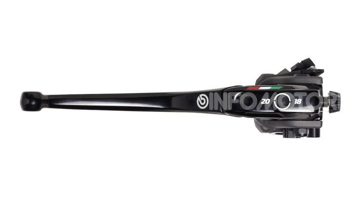 Tra dischi e pastiglie: un viaggio nel mondo dei freni nella fabbrica Racing di Brembo - Foto 29 di 36