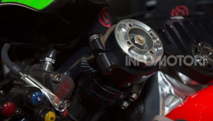 Tra dischi e pastiglie: un viaggio nel mondo dei freni nella fabbrica Racing di Brembo - Foto 32 di 36