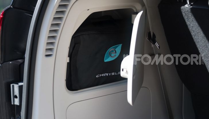 [VIDEO] Prova Chrysler Pacifica Ibrida Plug-In: born in the USA! - Foto 13 di 29