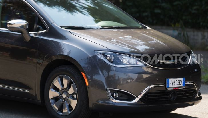 [VIDEO] Prova Chrysler Pacifica Ibrida Plug-In: born in the USA! - Foto 4 di 29