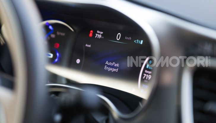 [VIDEO] Prova Chrysler Pacifica Ibrida Plug-In: born in the USA! - Foto 8 di 29