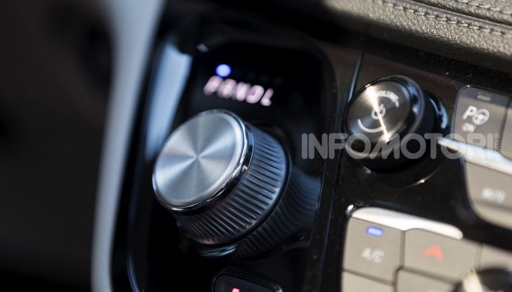 [VIDEO] Prova Chrysler Pacifica Ibrida Plug-In: born in the USA! - Foto 10 di 29