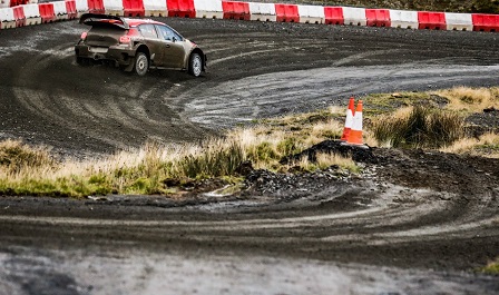 WRC GRAN BRETAGNA GIORNATA 2: CITROËN SUL PODIO CON OGIER-INGRASSIA - Foto 3 di 4