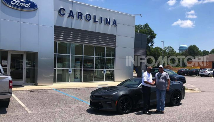 Ford negli USA: compri un’auto? gratis bibbia, pistola e bandiera americana - Foto 3 di 3