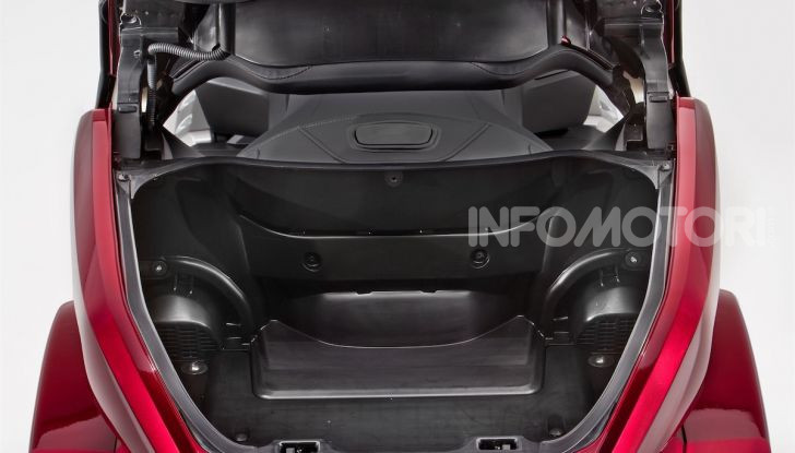 Honda GL1800 Gold Wing 2020: la madre delle Luxury Tourer è tornata - Foto 12 di 18