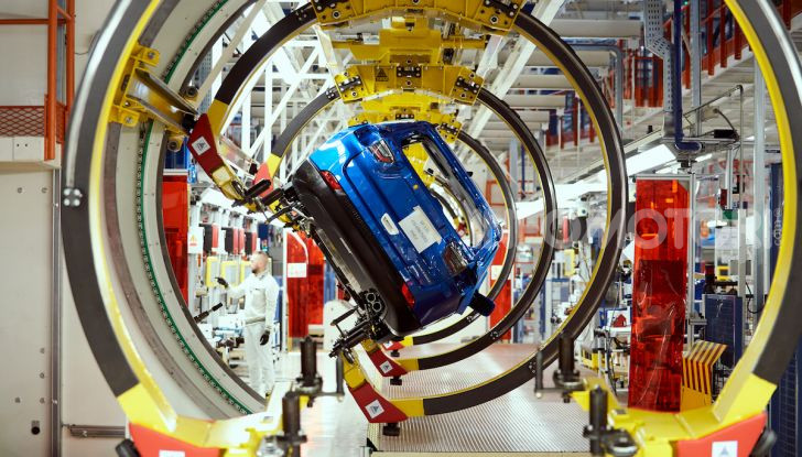 Coronavirus: Fca chiude fabbriche Cassino, Melfi e Pomigliano - Foto 15 di 20