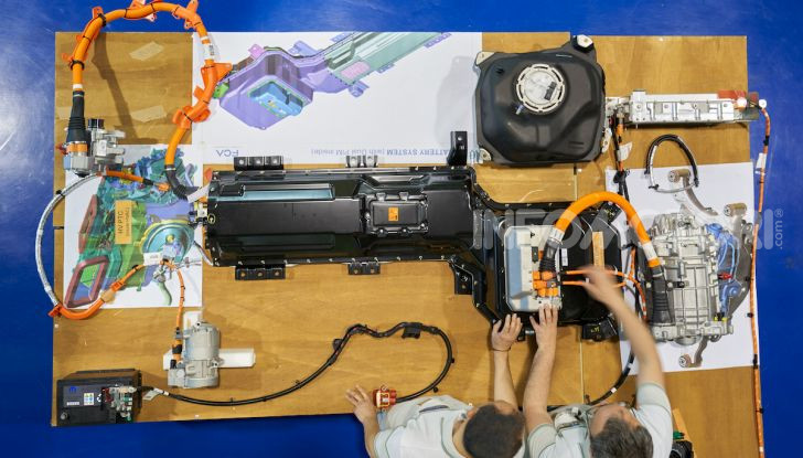 Coronavirus: Fca chiude fabbriche Cassino, Melfi e Pomigliano - Foto 7 di 20