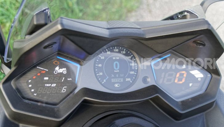 Prova Kymco AK550, l’unico vero “anti TMAX” - Foto 14 di 54