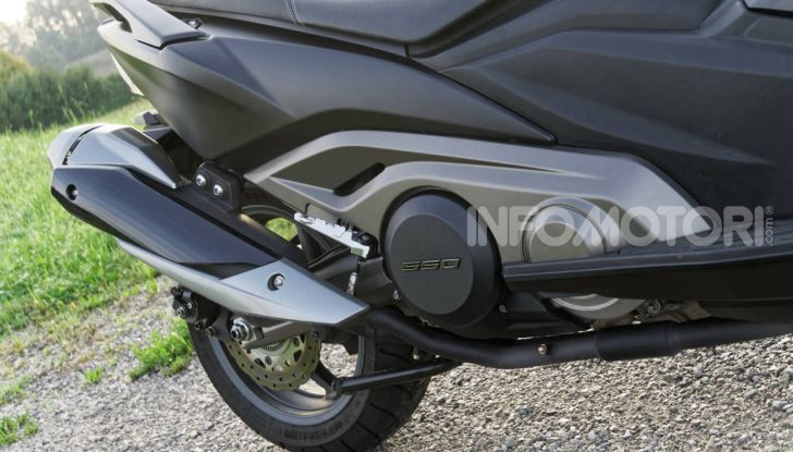 Prova Kymco AK550, l’unico vero “anti TMAX” - Foto 17 di 54