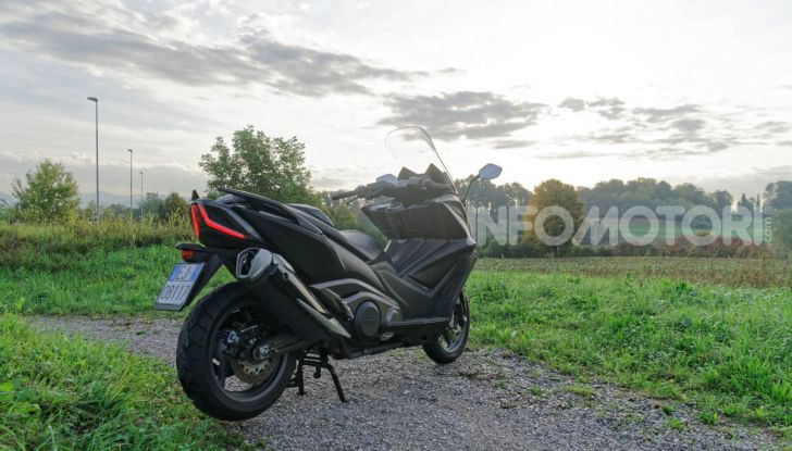 Prova Kymco AK550, l’unico vero “anti TMAX” - Foto 32 di 54