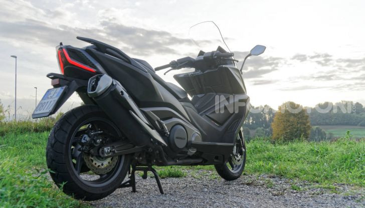 Prova Kymco AK550, l’unico vero “anti TMAX” - Foto 33 di 54