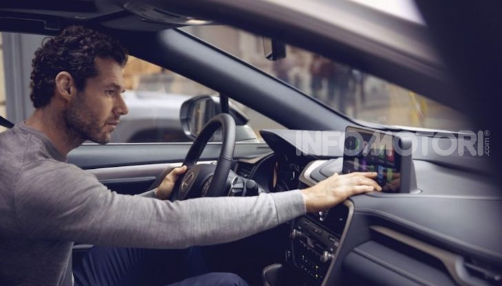Lexus RX Hybrid MY 2020: muscoli, tecnologia ed eleganza - Foto 24 di 25