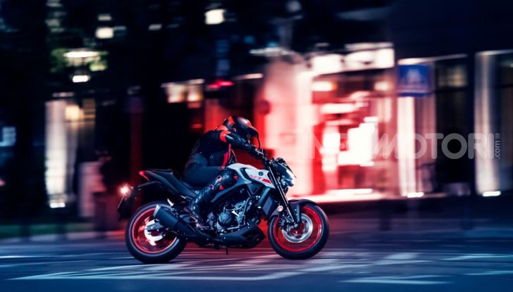 [VIDEO] Nuova Yamaha MT-03 2020: stile e prestazioni su due ruote - Foto 3 di 8