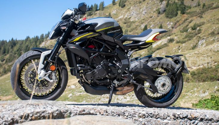 Prova MV Agusta Dragster 800 RR 2019: arte in movimento - Foto 1 di 47