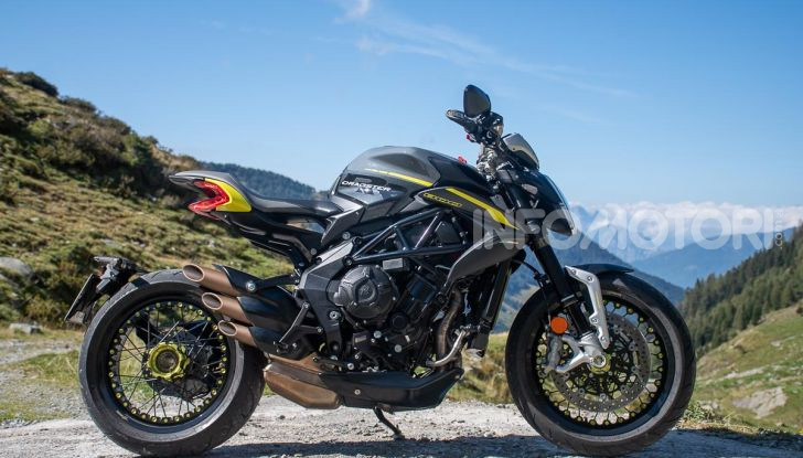 MV Agusta Dragster 800 RR estetica design