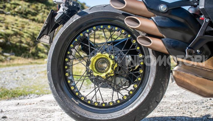 Prova MV Agusta Dragster 800 RR 2019: arte in movimento - Foto 16 di 47