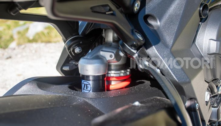 Prova MV Agusta Dragster 800 RR 2019: arte in movimento - Foto 22 di 47