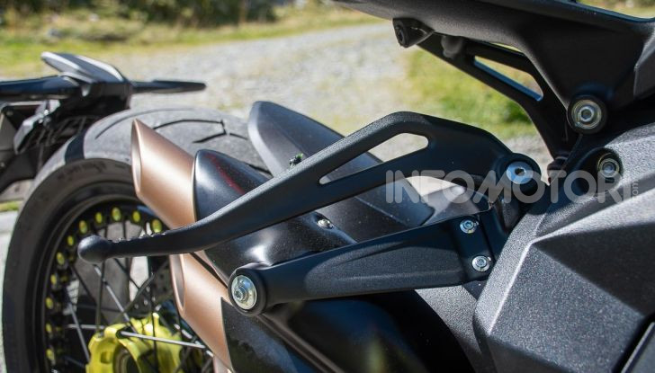 Prova MV Agusta Dragster 800 RR 2019: arte in movimento - Foto 25 di 47