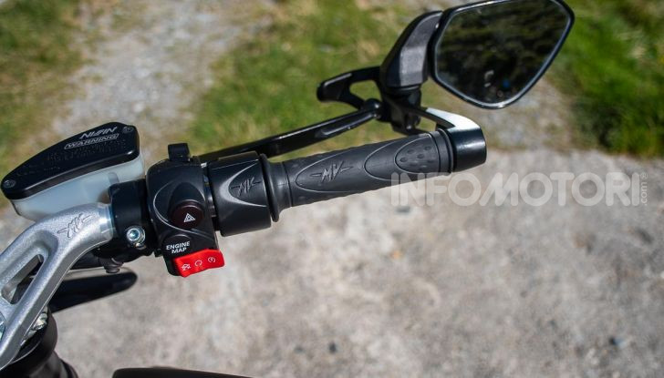 Prova MV Agusta Dragster 800 RR 2019: arte in movimento - Foto 26 di 47