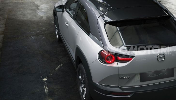 Mazda MX-30: l’auto elettrica con materiali ecologici - Foto 4 di 8