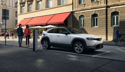 Mazda MX-30: l’auto elettrica con materiali ecologici