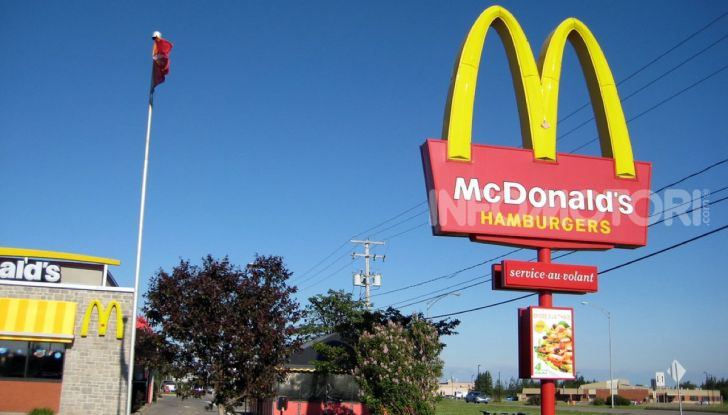 McCharge: da McDonald’s arrivano le colonnine per auto elettriche - Foto 6 di 10