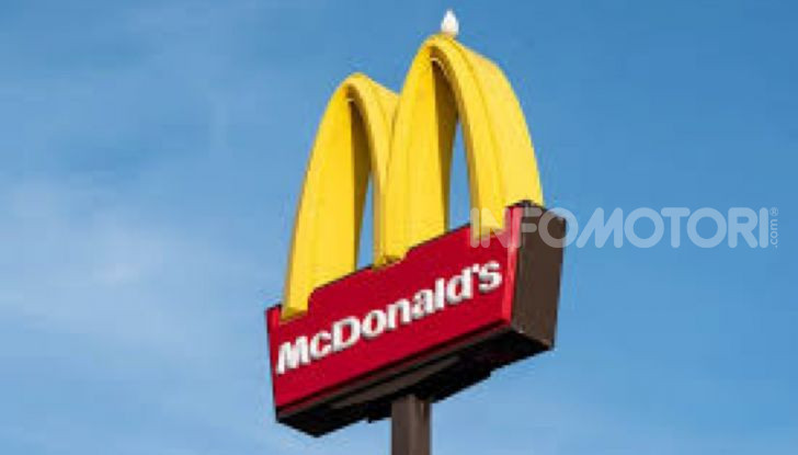 McCharge: da McDonald’s arrivano le colonnine per auto elettriche - Foto 8 di 10