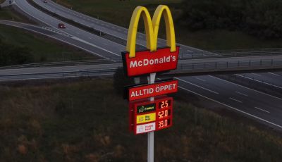 McCharge: da McDonald’s arrivano le colonnine per auto elettriche